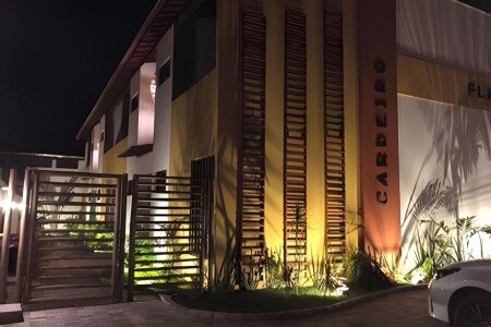 Apartamento 1 convidado, com jardim