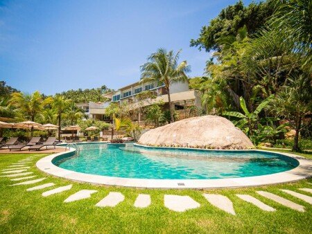 Hotel con piscina