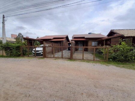 Casa 1 quarto, com jardim