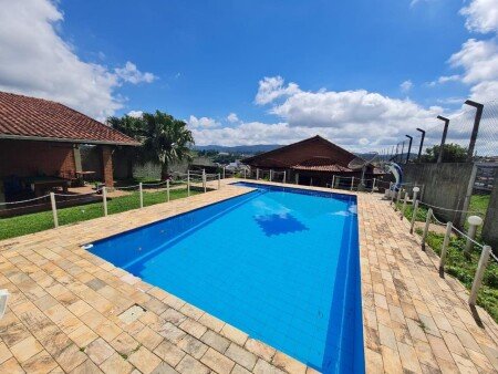 Casa 3 quartos, com piscina