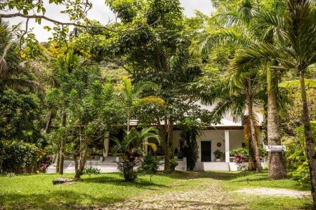 Pousada / Bed and breakfast 1 convidado, com jardim