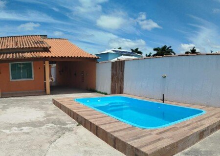 Casa 2 quartos, com piscina