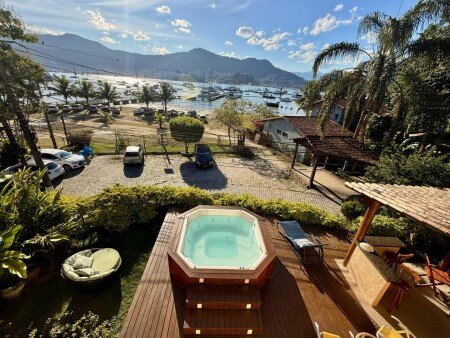 Pousada / Bed and breakfast 4 convidados, com jacuzzi