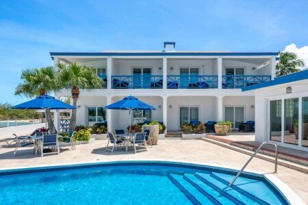 Hotel mit Pool