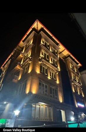 Hotel with gym