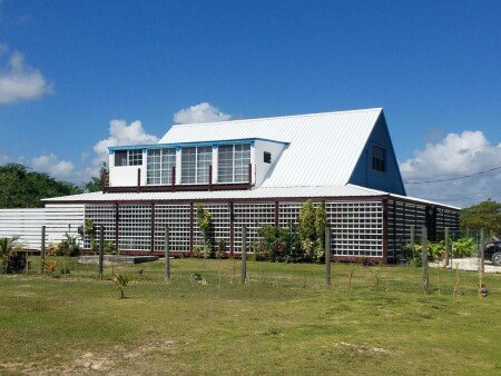 Bed and breakfast 1 bedroom, with pool