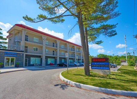 Hotel with garden