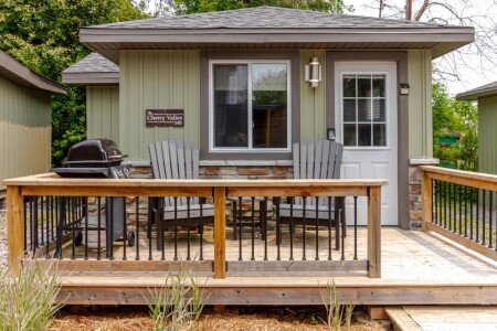 House 2 guests, with air conditioning