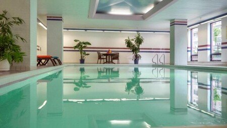 Hotel with jacuzzi