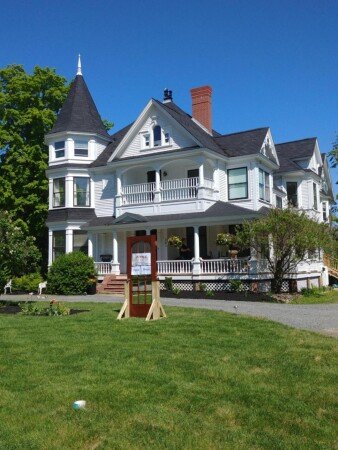 Bed and breakfast 4 guests, with garden