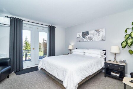 Bed and breakfast 2 guests, with pool