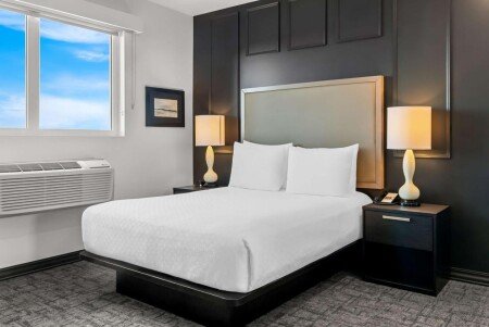 Hotel with jacuzzi