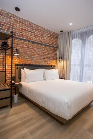 Hotel with air conditioning
