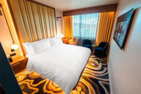 Hotel with jacuzzi