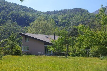Casa 3 camere, con giardino