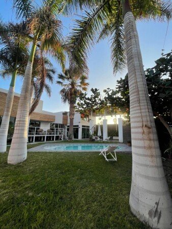 Hotel con piscina