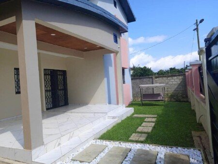 Apartamento 3 habitaciones, con jardín