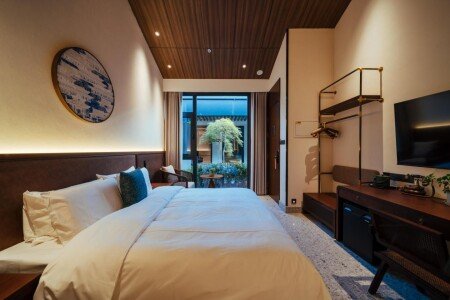 Hotel with garden