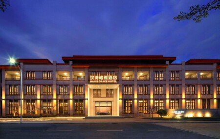 Hotel with pool