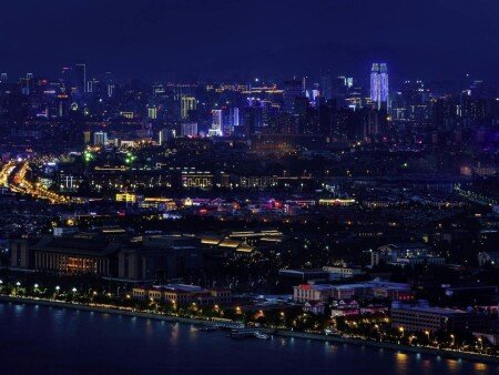 Hôtel design, avec piscine