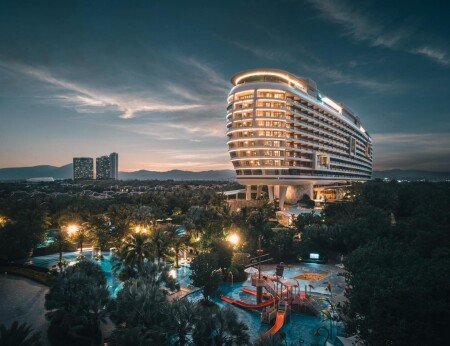 Hotel with pool
