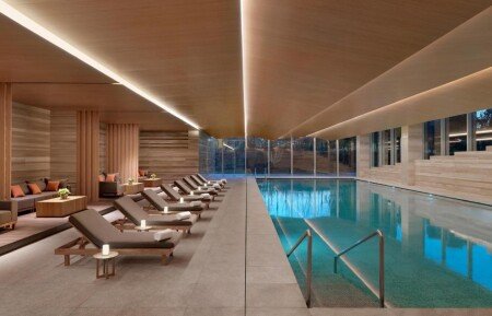 Hotel with jacuzzi