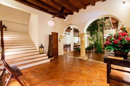 Hotel con piscina
