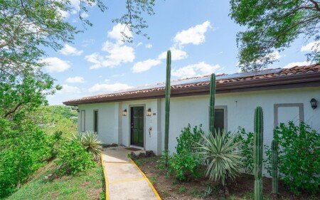 Villa 3 habitaciones, con piscina
