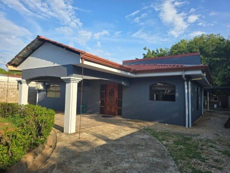 Casa 3 habitaciones, con piscina