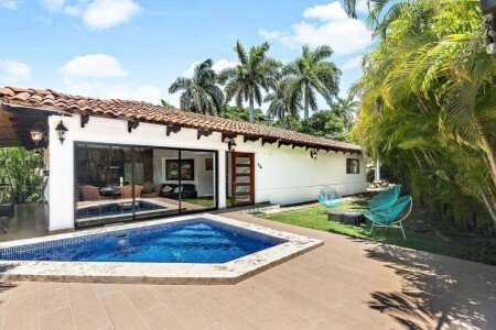 Villa 3 habitaciones, con piscina