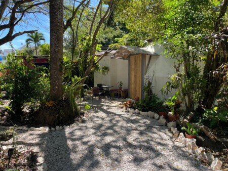 Bed and breakfast 1 habitación, con jardín