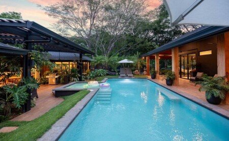 Villa 4 bedrooms, with pool