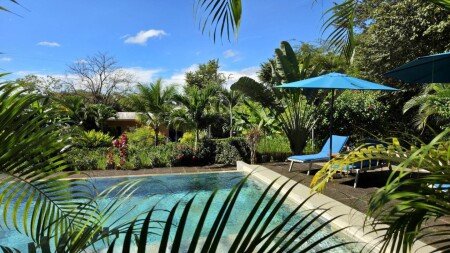 Bed and breakfast 3 guests, with pool