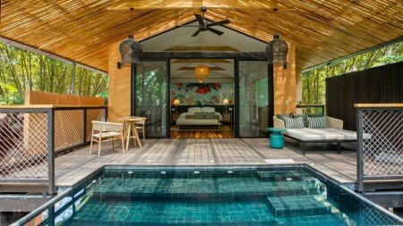 Hotel with jacuzzi