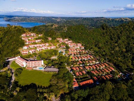 Hotel con piscina