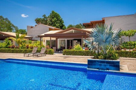 Apartment 3 bedrooms, with pool