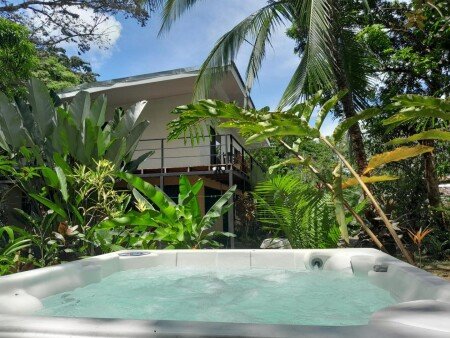 Maison 4 voyageurs, avec jacuzzi