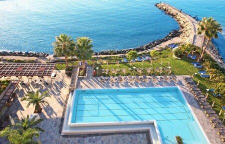 Hotel with jacuzzi