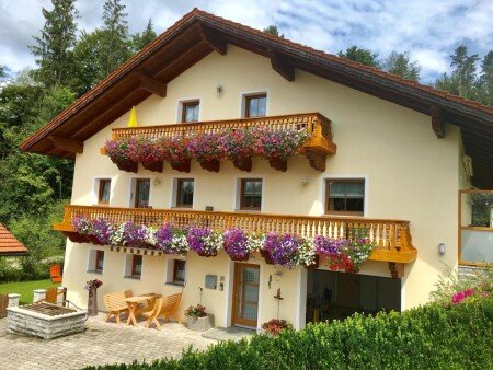 Wohnung 2 Schlafzimmer, mit Garten