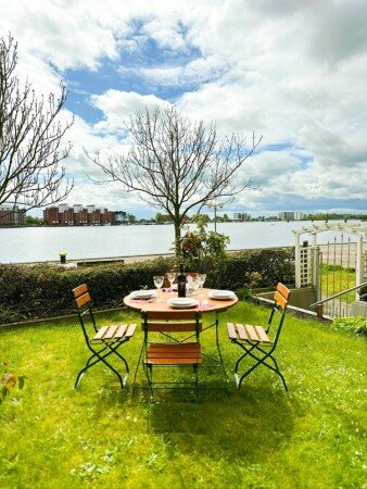 Apartment 1 bedroom, with garden