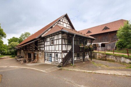 Apartment 4 guests, with garden