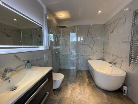 Ferienhaus 4 Schlafzimmer, mit Garten