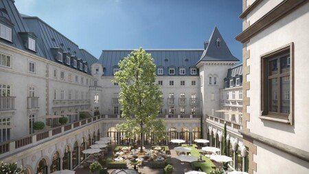 Hotel mit Pool