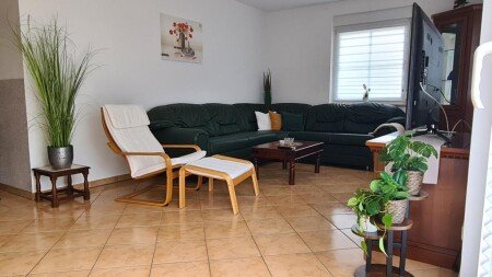 Wohnung 2 Schlafzimmer, mit Garten