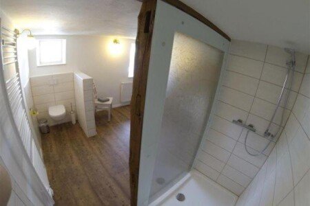 Wohnung 3 Schlafzimmer, mit Garten