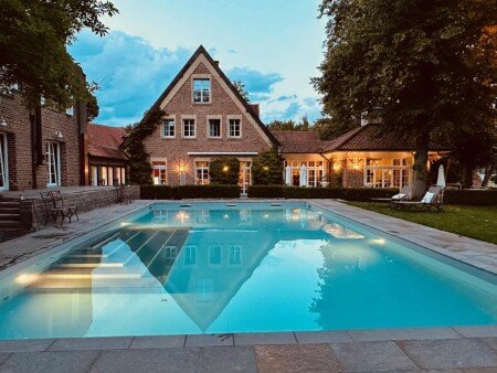 Hotel con piscina