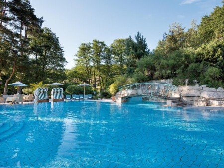 Hotel mit Pool