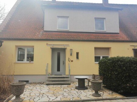 Wohnung 2 Schlafzimmer, mit Garten