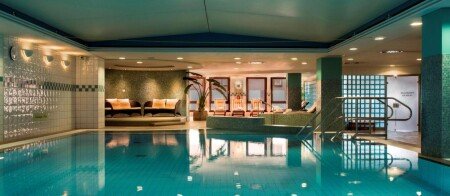 Hotel with jacuzzi