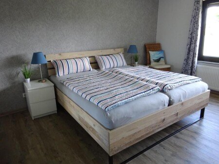 Wohnung 2 Schlafzimmer, mit Garten